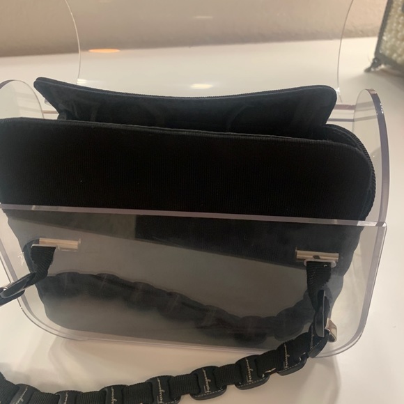 Salvatore Ferragamo purse - Picture 7 of 10